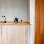 On The River - Sleeps 10 - Appartement
