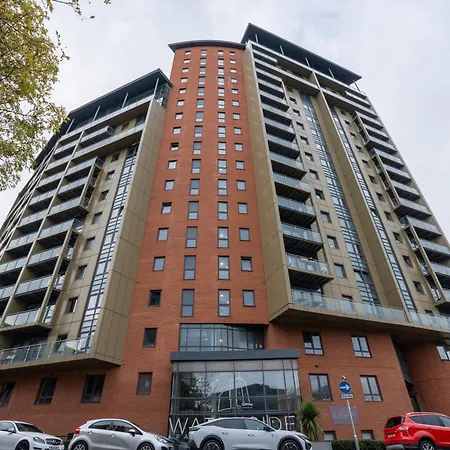 On The River - Sleeps 10 - *