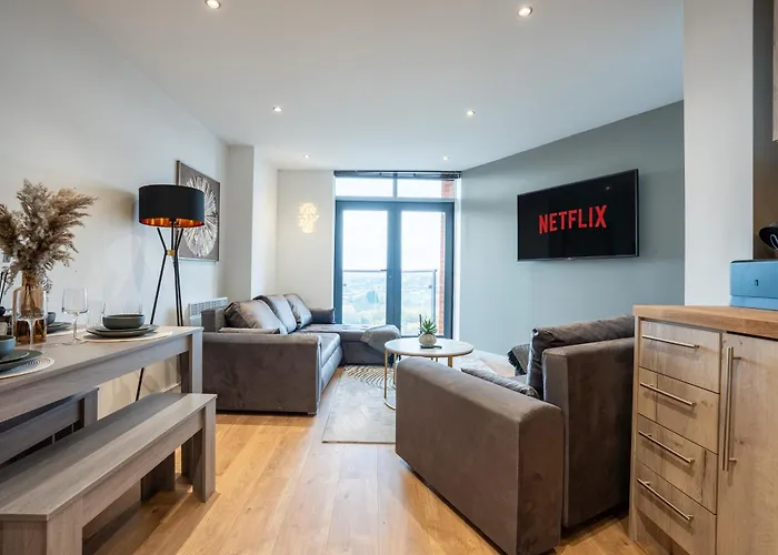 On The River - Sleeps 10 -