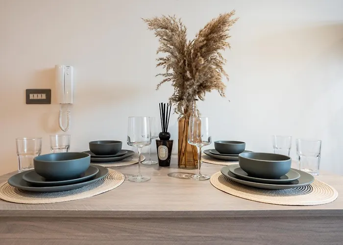 Apartament On The River - Sleeps 10 - Leeds (West Yorkshire)