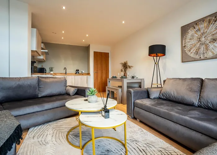 On The River - Sleeps 10 -