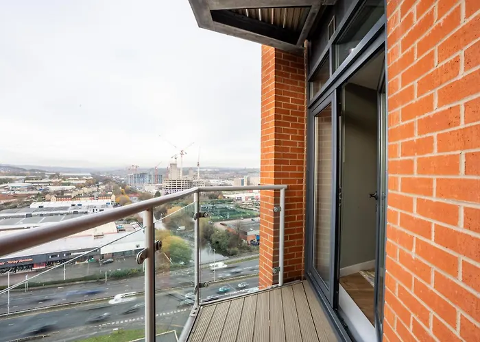 On The River - Sleeps 10 - *