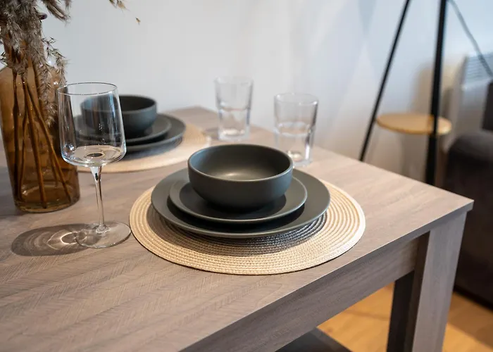 On The River - Sleeps 10 -